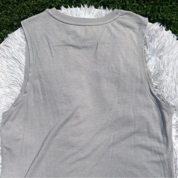 tentree Gray Tank Top with Mountain and Tree Graphic Design Women’s Size Medium - Picture 13 of 13